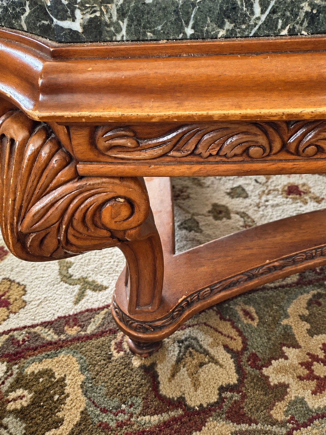Coffee table apron