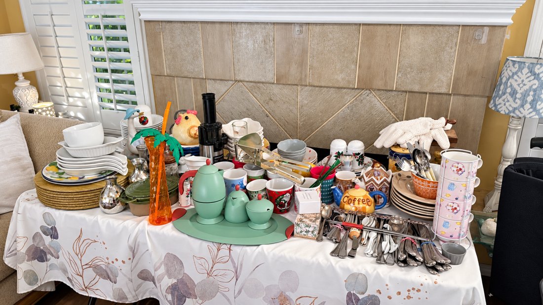 Tableware and kitchen collection